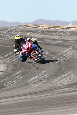 media/Dec-07-2025-CVMA (Sun) [[3e7d2de5dc]]/Race 6-The Shootout/